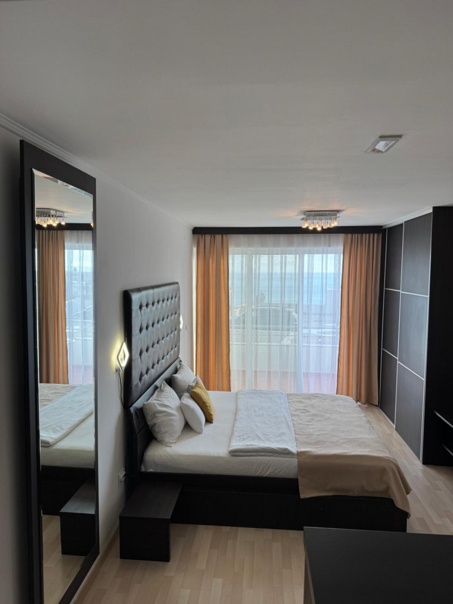 Hotel Freiburg Улцин Екстериор снимка
