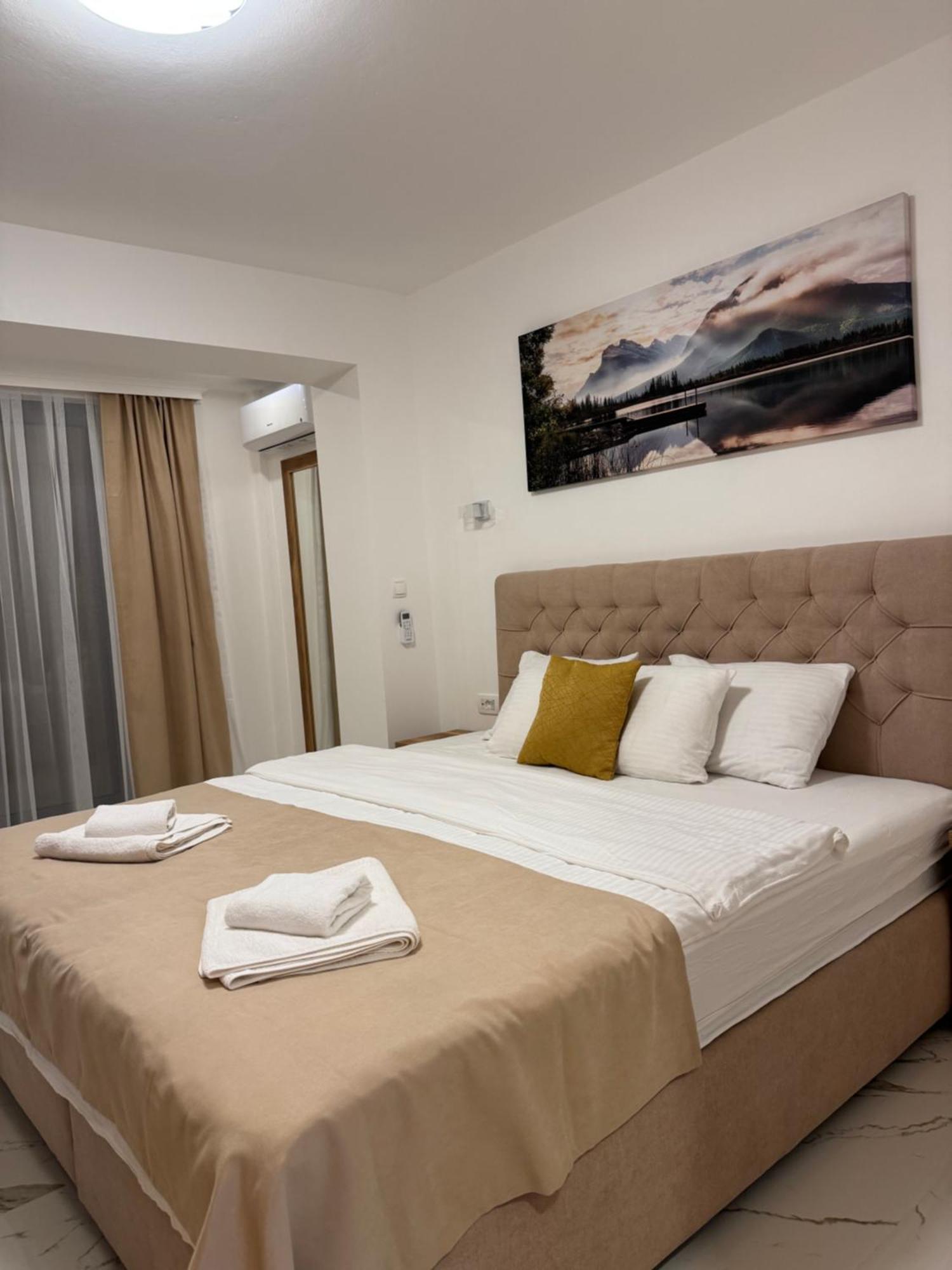 Hotel Freiburg Улцин Екстериор снимка